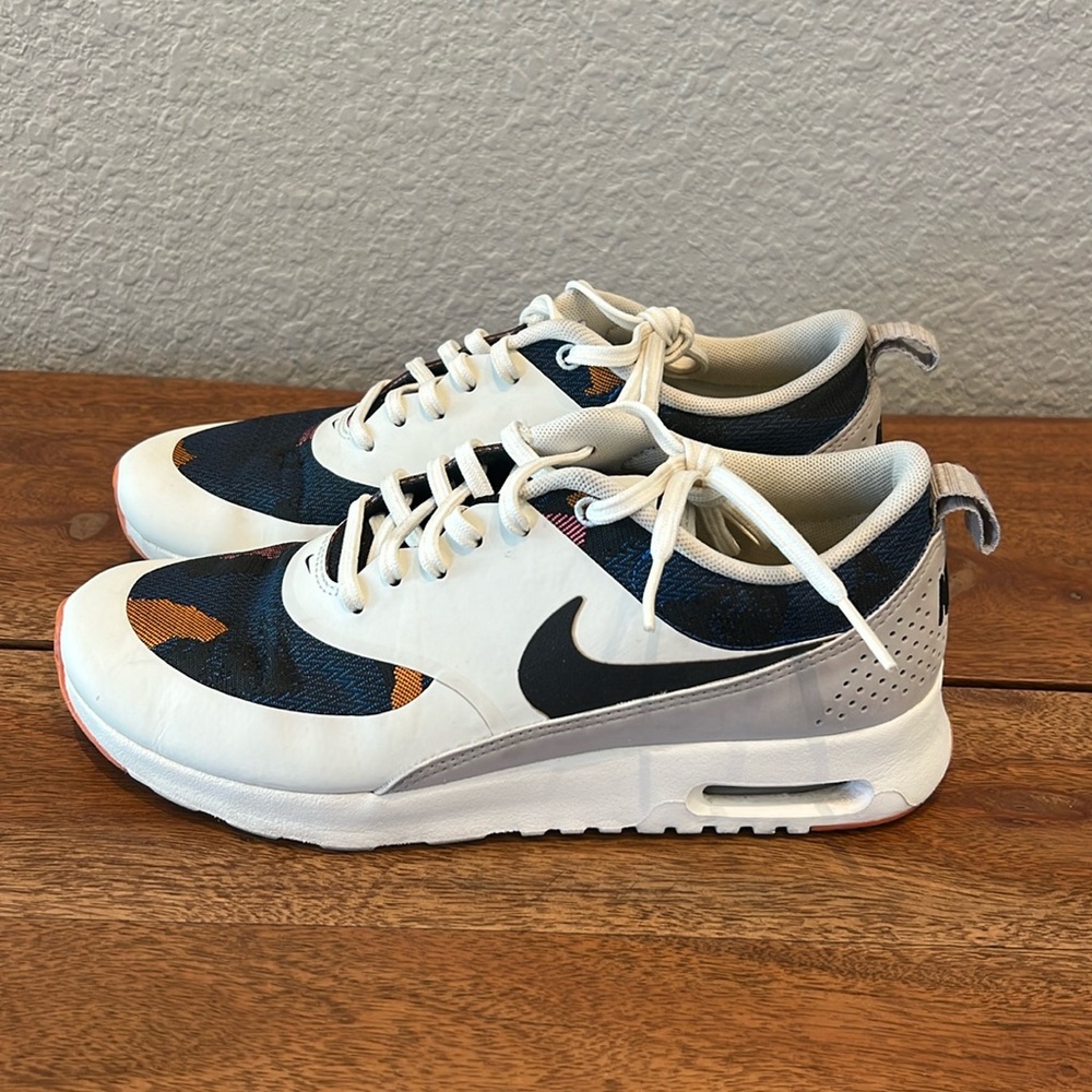 Nike Air Max Thea size 7
